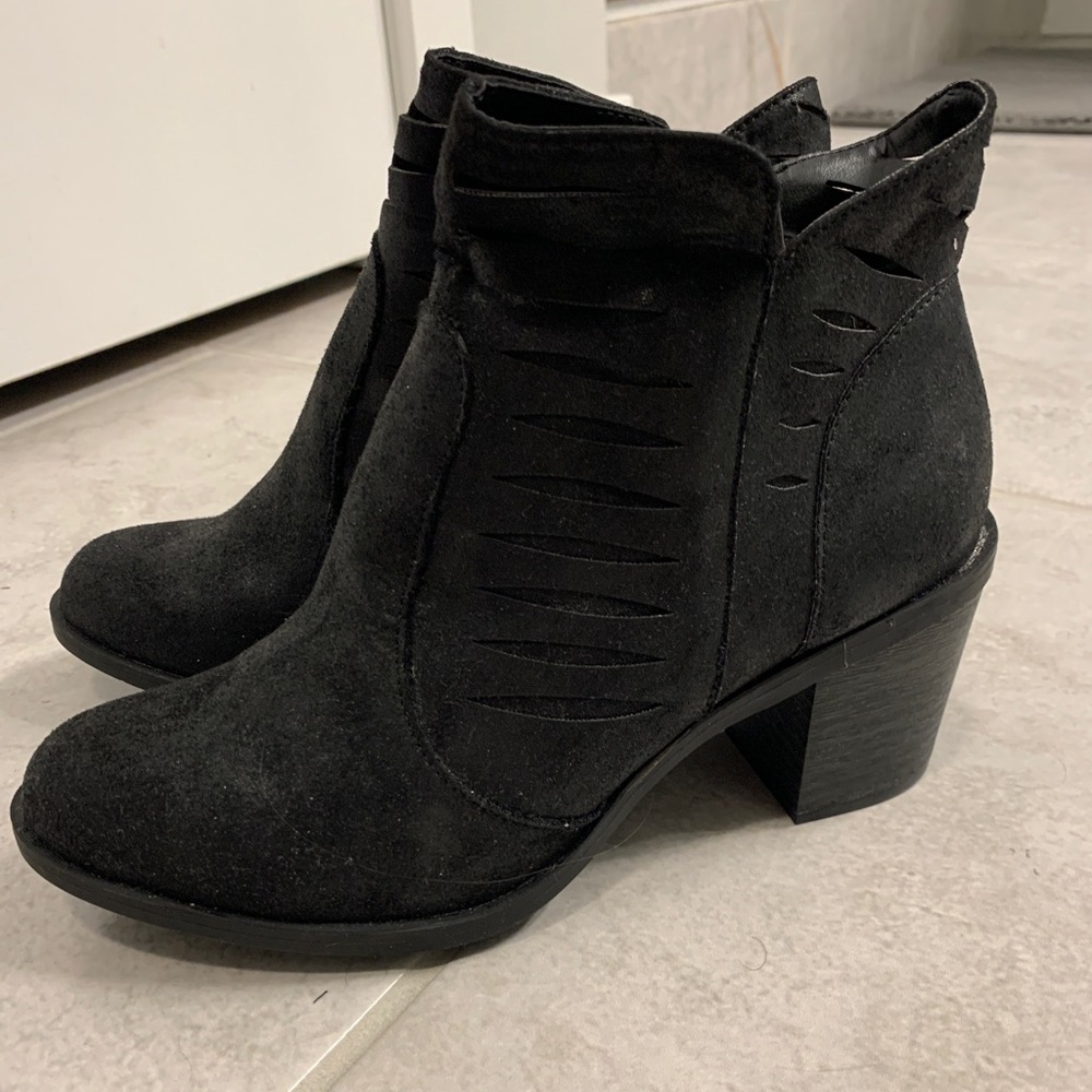 Arizona Black Bootie